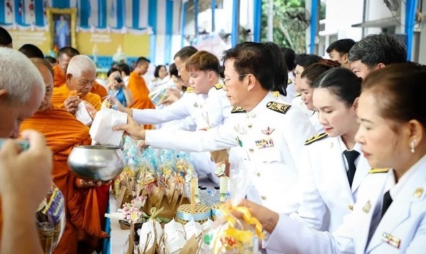 สมุทรสาครทำบุญตักบาตรถวายพระราชกุศล เฉลิมพระเกียรติสมเด็จพระนางเจ้าสิริกิติ์ พระบรมราชินีนาถ พระบรมราชชนนีพันปีหลวง “วันแม่แห่งชาติ”